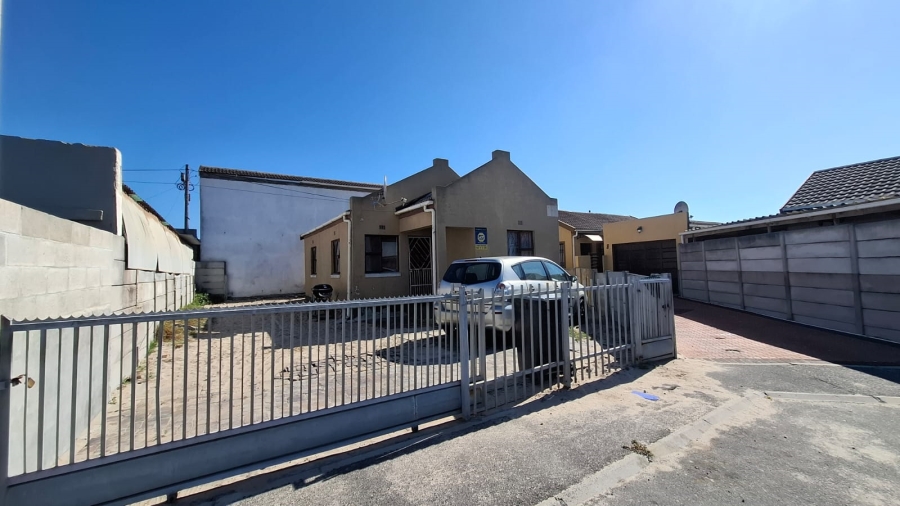3 Bedroom Property for Sale in Strandfontein Western Cape